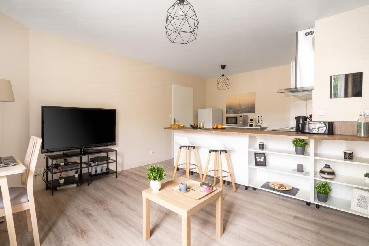 Logement Noah Courcouronnes Экстерьер фото